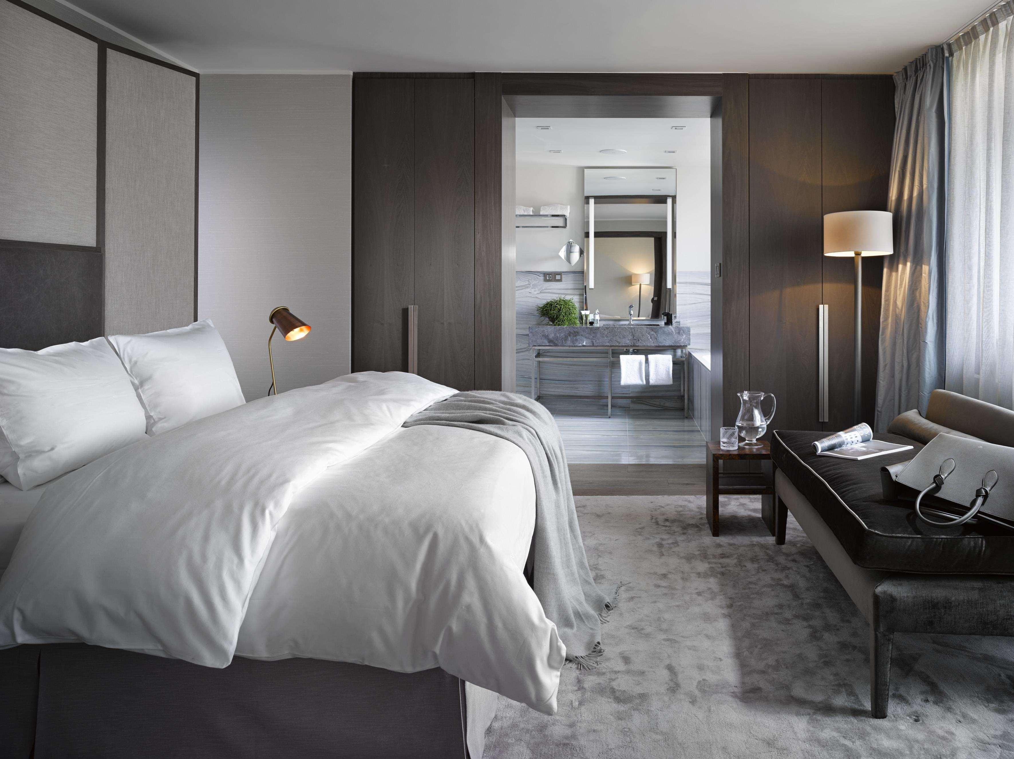 Hotel The Emblem - Preferred & 5*