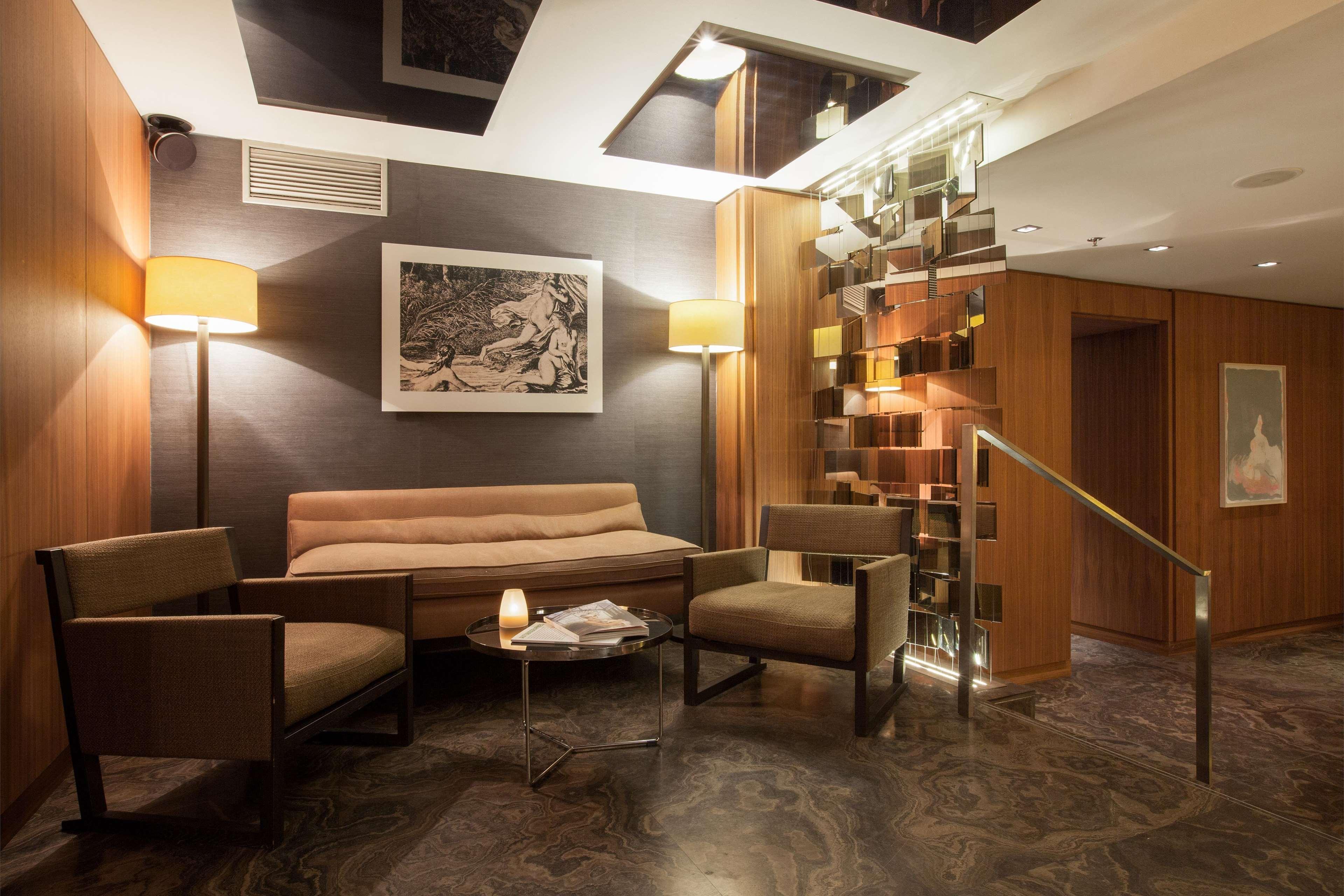 Hotel The Emblem - Preferred & 5*