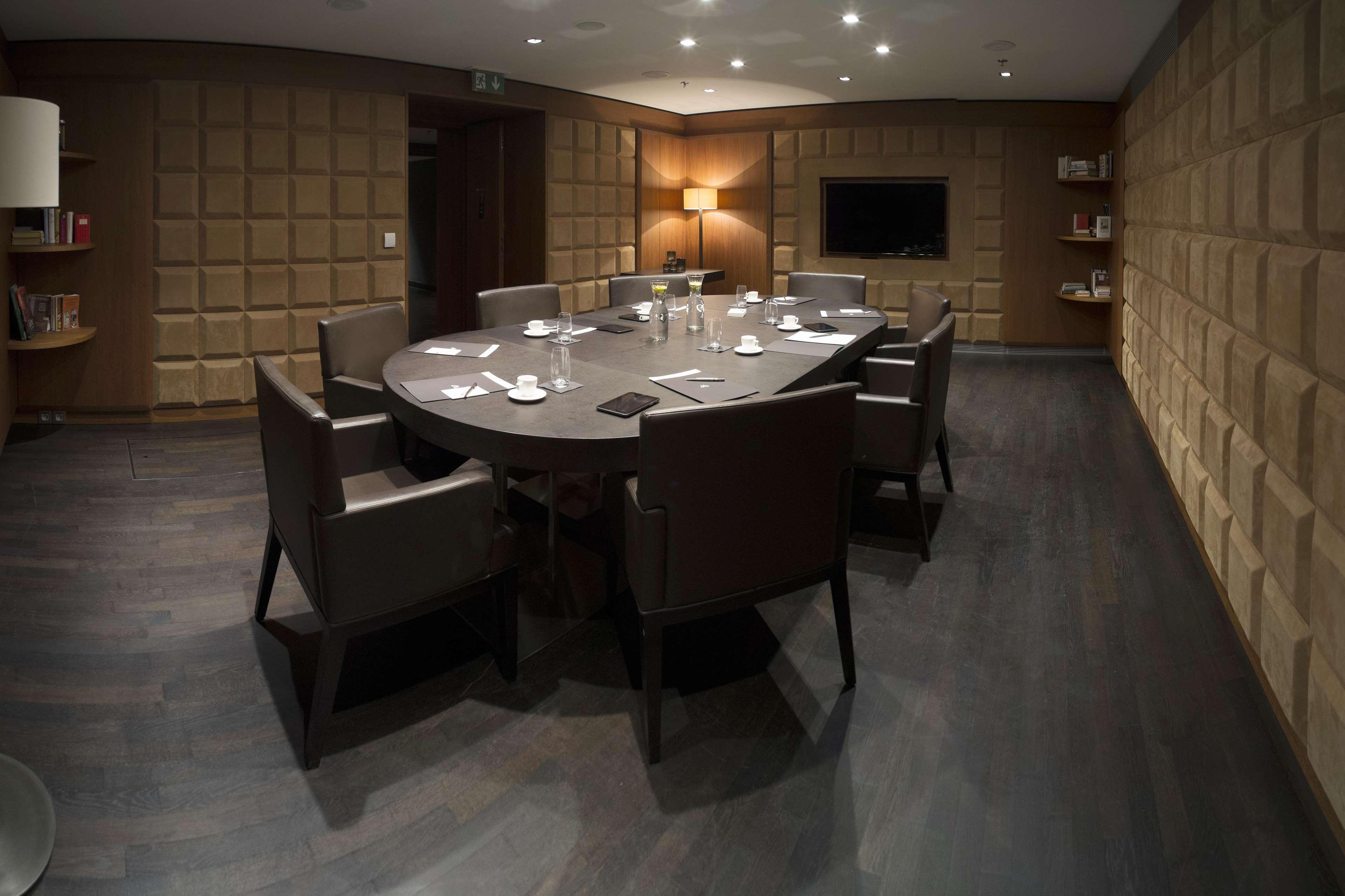 Hotel The Emblem - Preferred & 5*