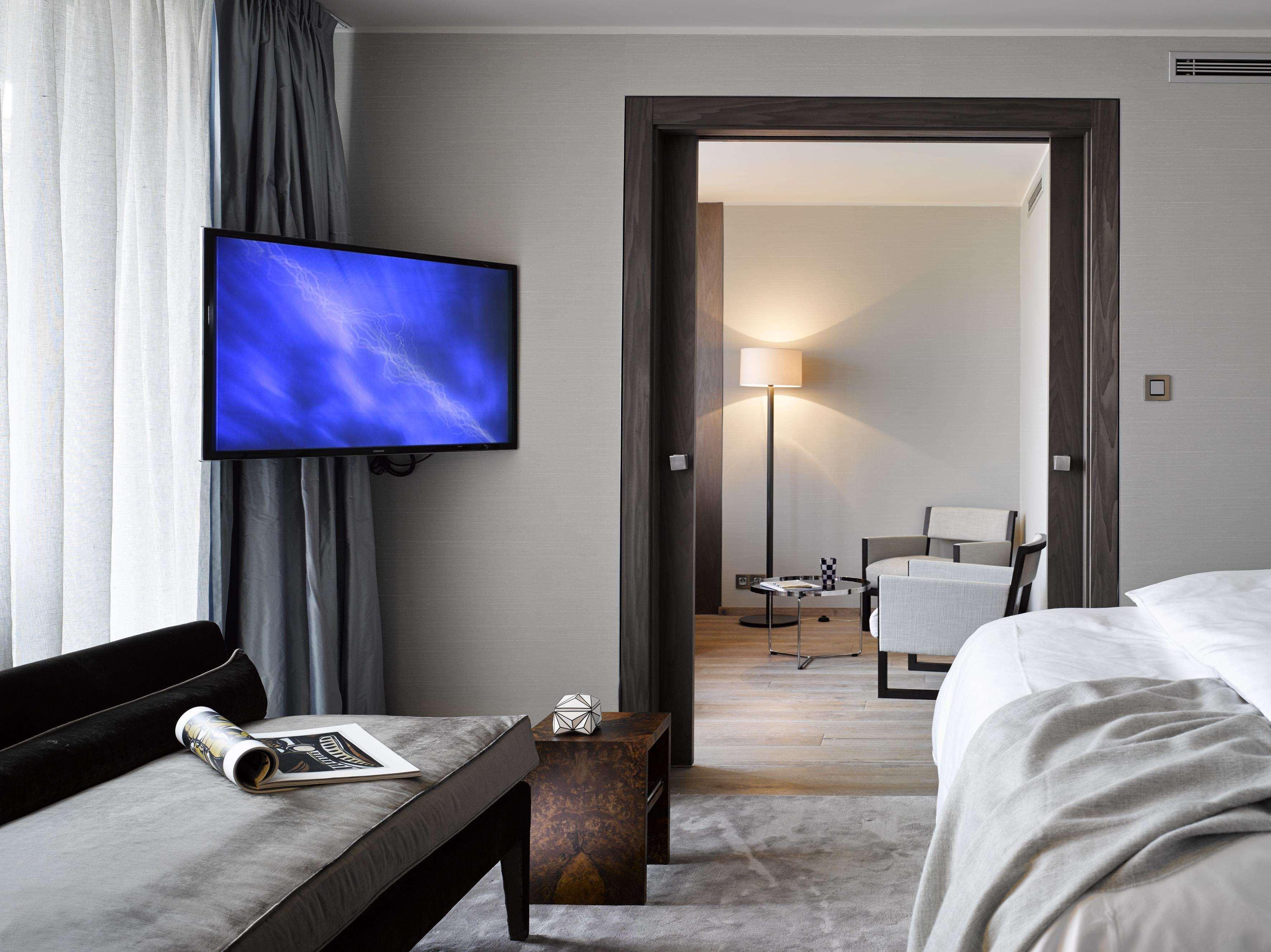 Hotel The Emblem - Preferred & Prague