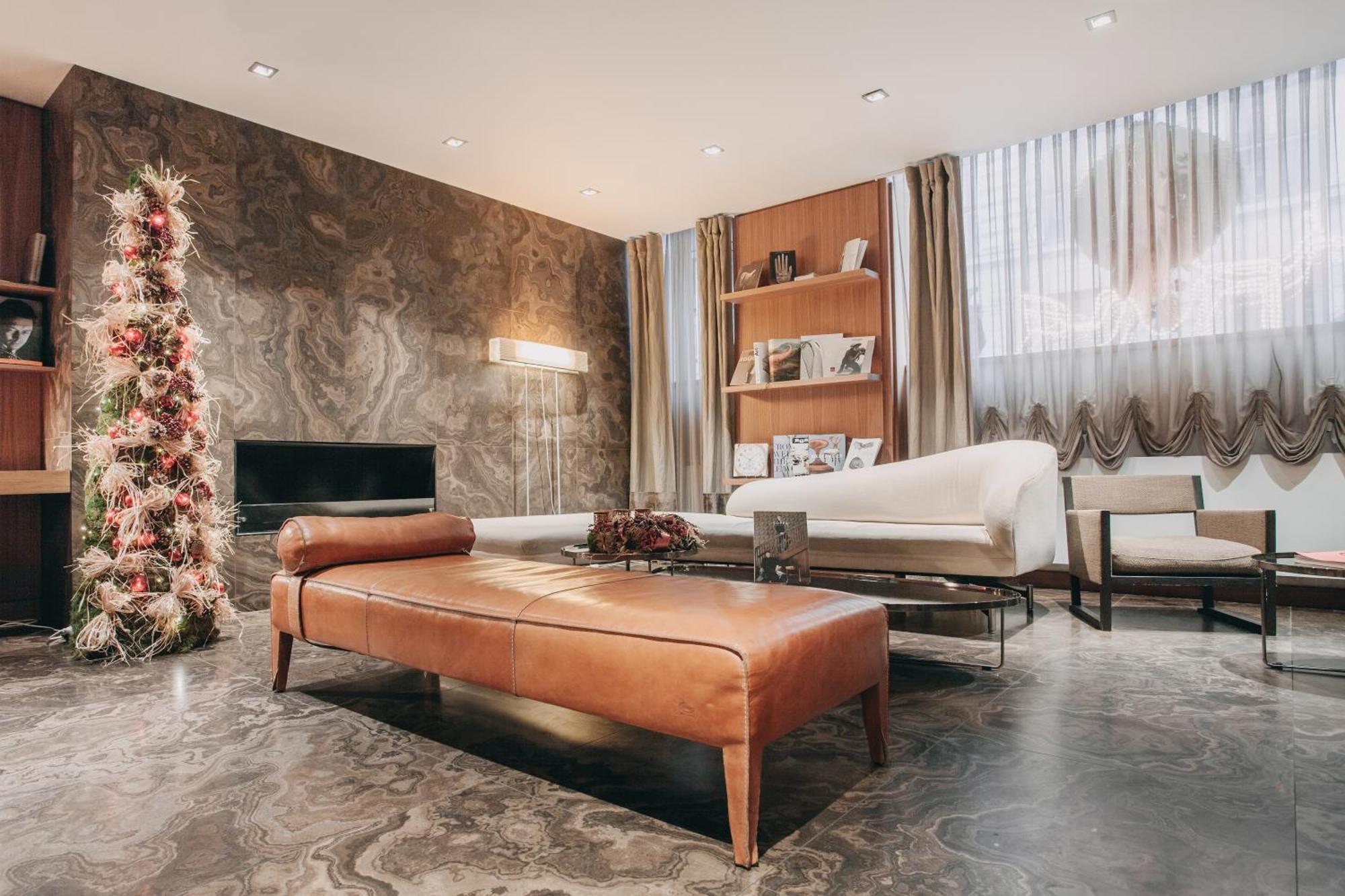 The Emblem - Preferred & Hotel